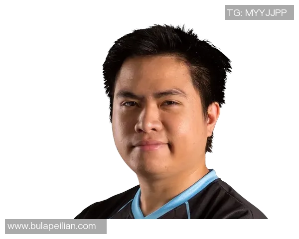 杨丽独家解析英雄联盟游戏策略与心得分享，助你提升竞技水平与团队配合技巧